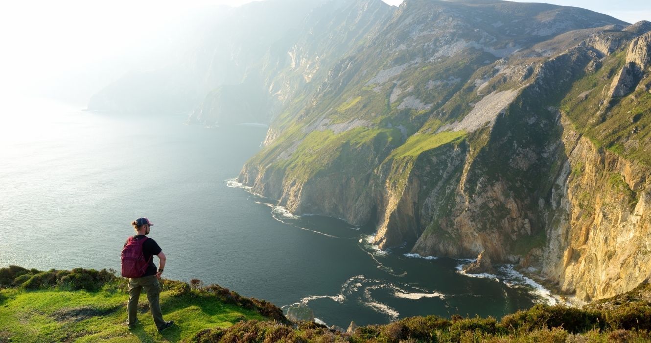 Se você tem medo de que os penhascos de Moher sejam superestimados, considere visitar os penhascos mais altos da Europa 3 slieve league cliffs na europa